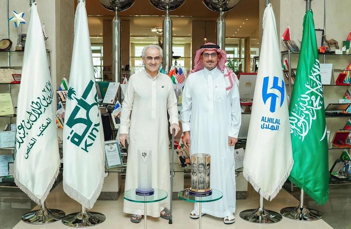 记者：沙特王子收购新月一事即将官宣；此前曾全额承担本泽马转会费