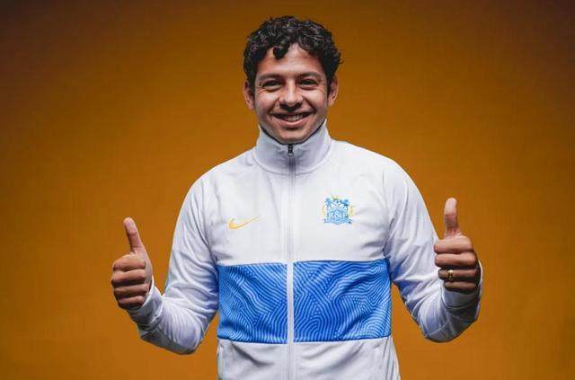 8868体育官方网站-吉列尔梅道出自己生存秘诀 揭秘为何选12号球衣